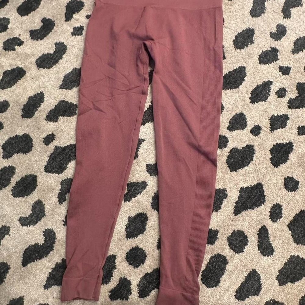 Set Active Burgundy‎ Leggings Size